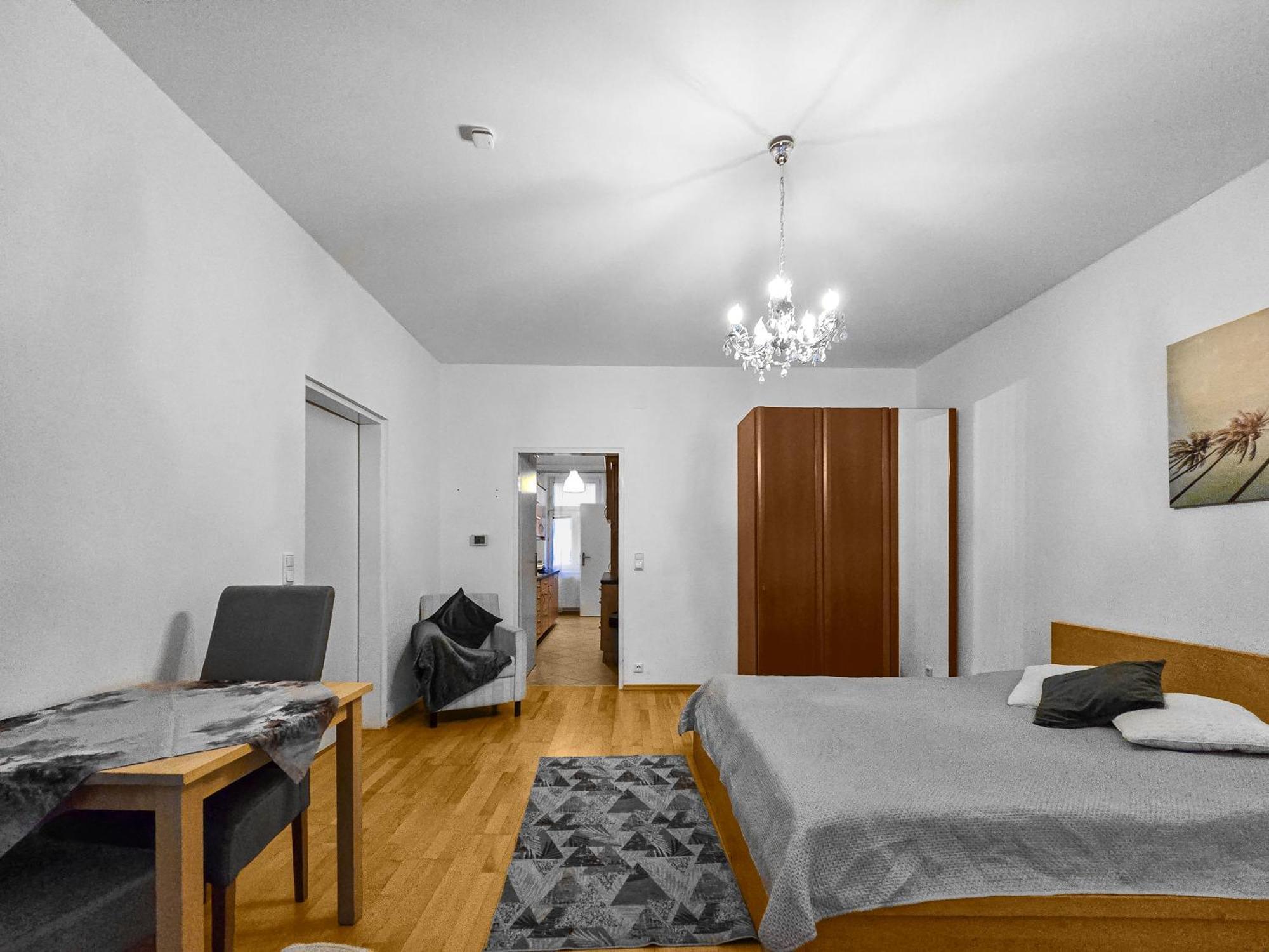 Three-Bedroom, Three King-Size Bed Retreat Вена Экстерьер фото